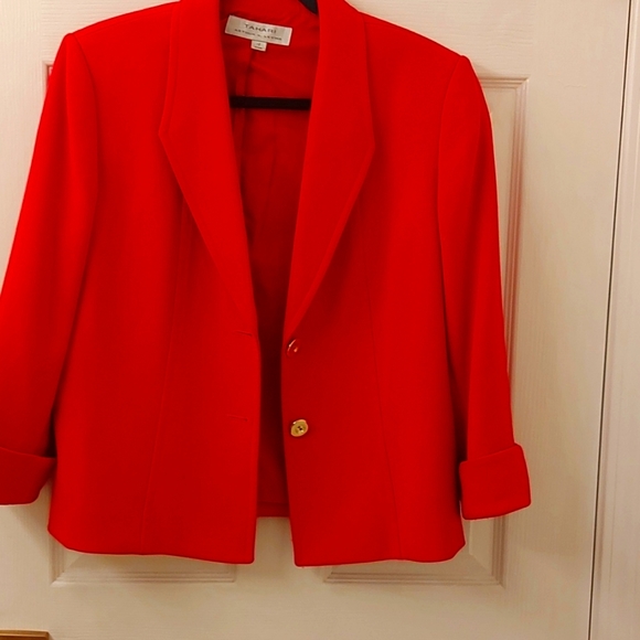 Tahari Jackets & Blazers - Cherry red blazer/jacket fully lined